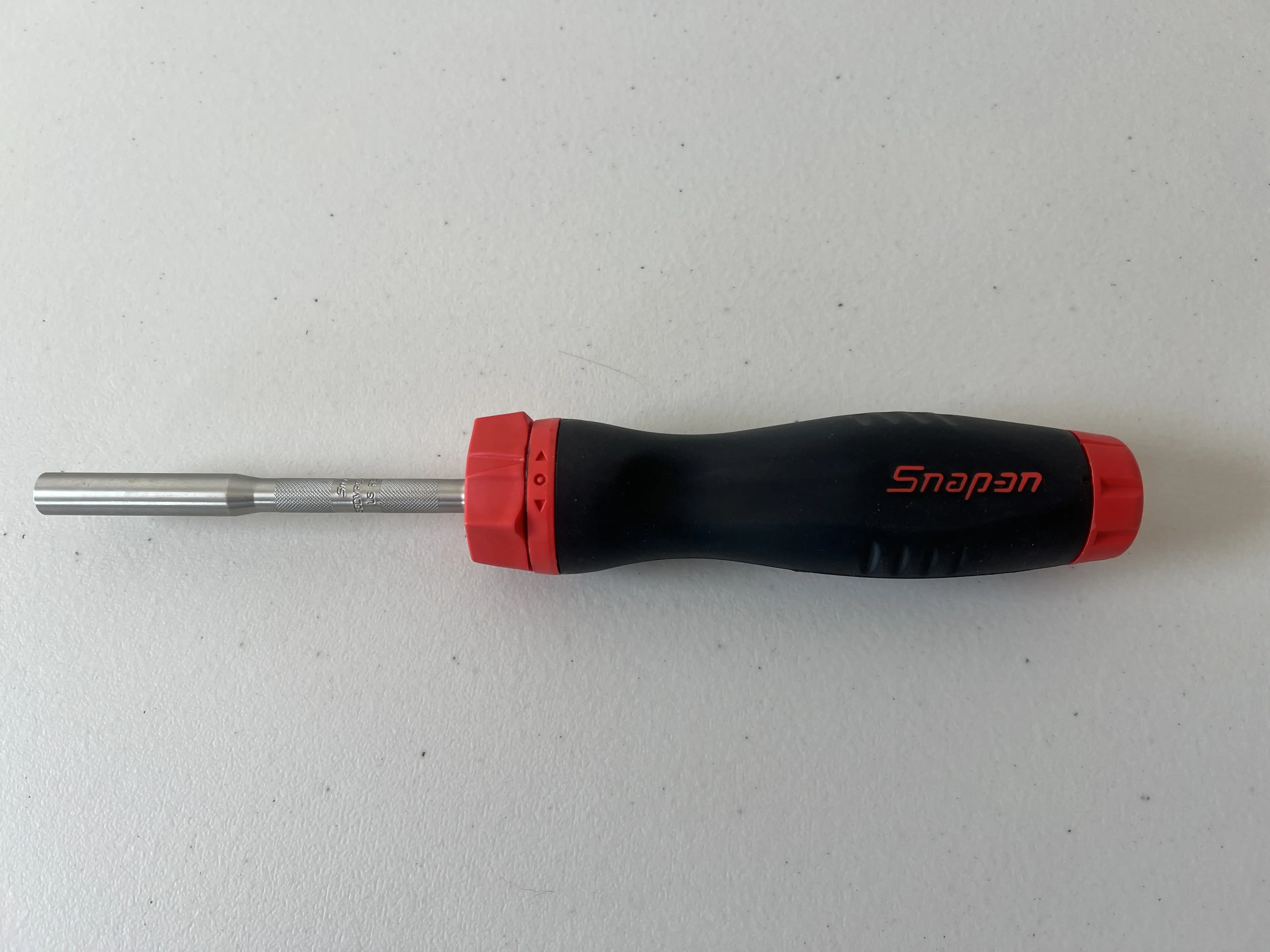 Snap-On Ratcheting Soft Grip Standard Red Screwdriver with bits SGDMRC44B