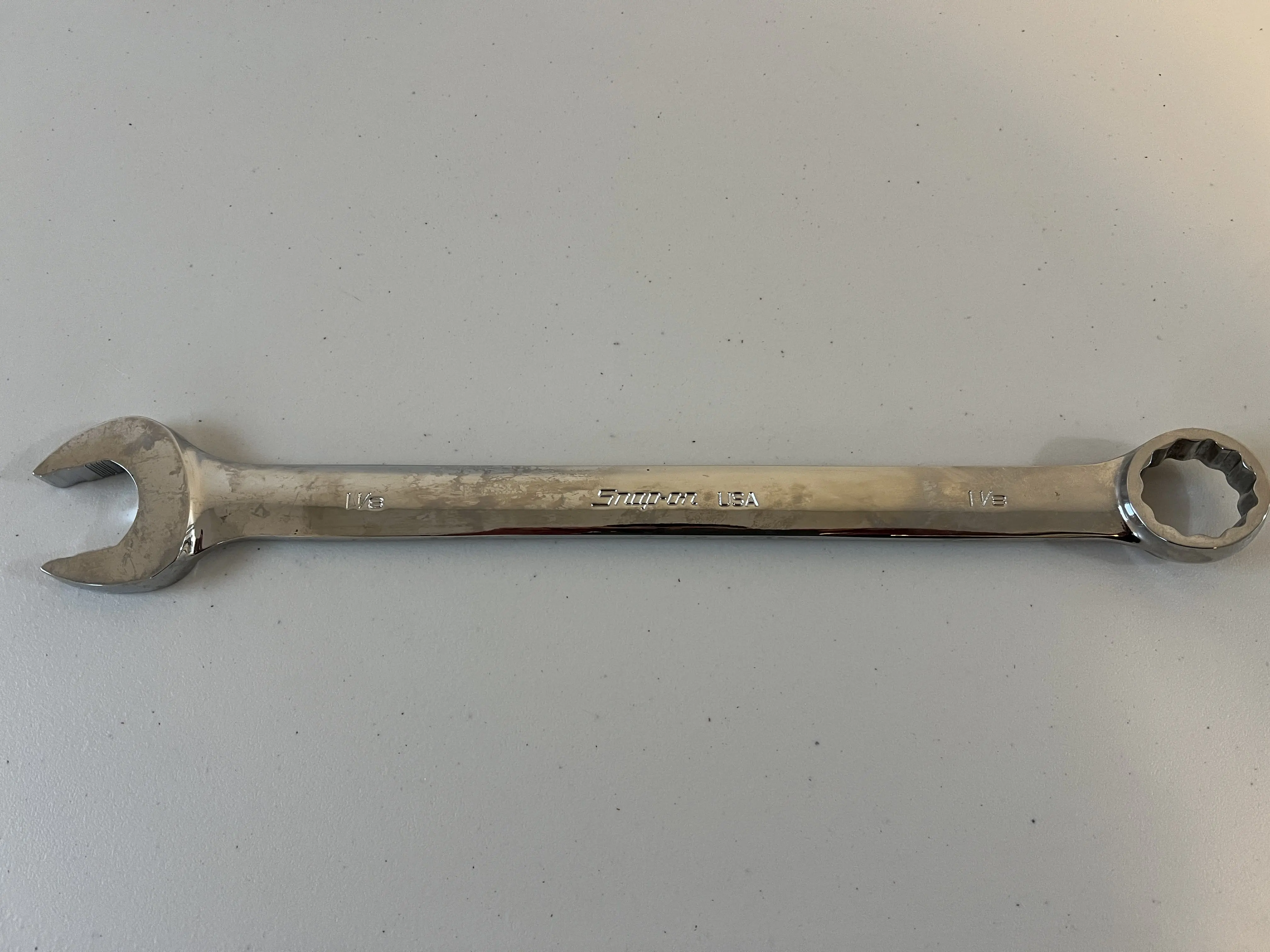 Snap-On 1-1/8" 12pt SAE Flank Drive Plus Standard Combination Wrench SOEX36
