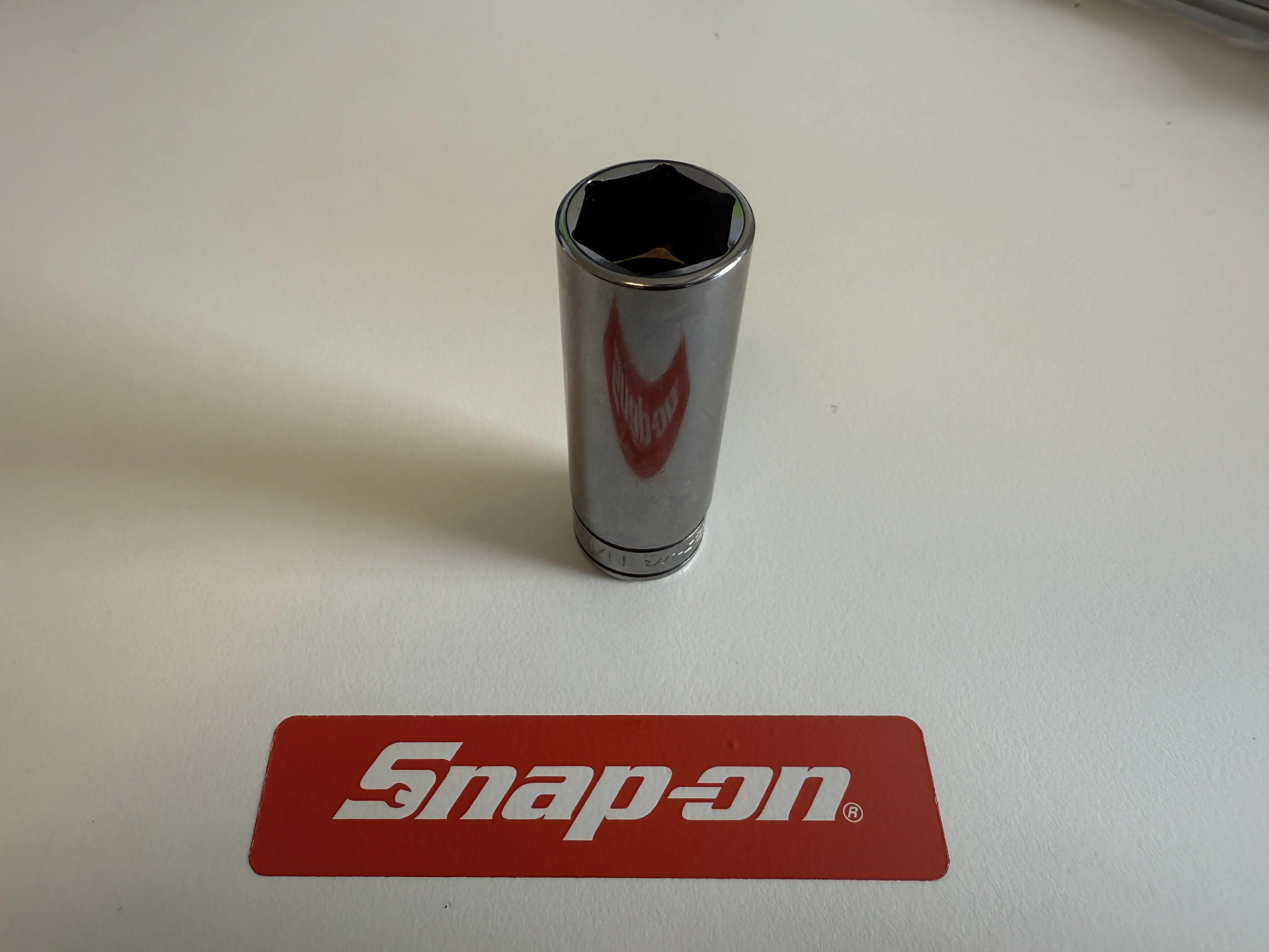 Snap-On 3/8" 6pt SAE 11/16" Deep Socket SFS221